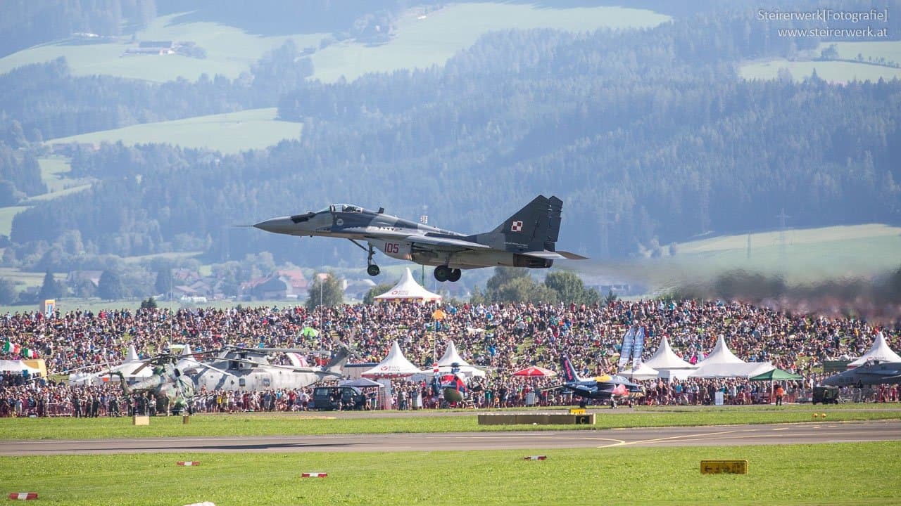 Airpower09 backdrop
