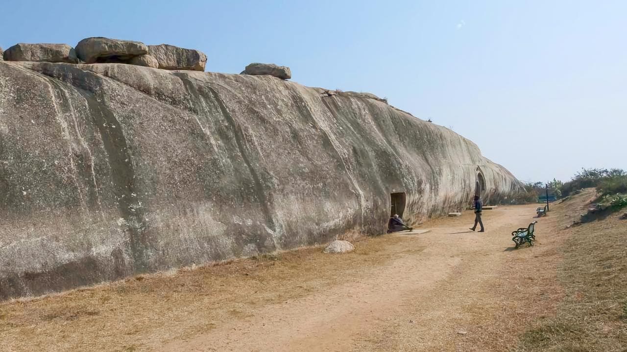 Barabar : Le Site archéologique du futur backdrop