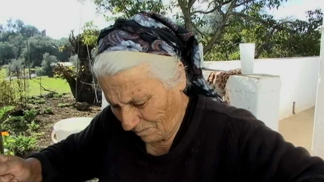 Mari Naxakis, the Art of Finger Lace in Crete backdrop