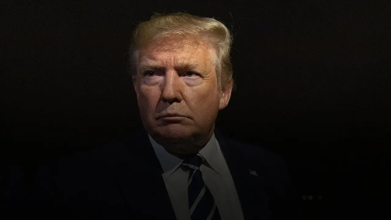 Trump face au FBI backdrop