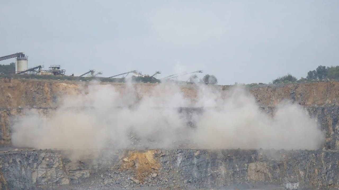 Dust backdrop