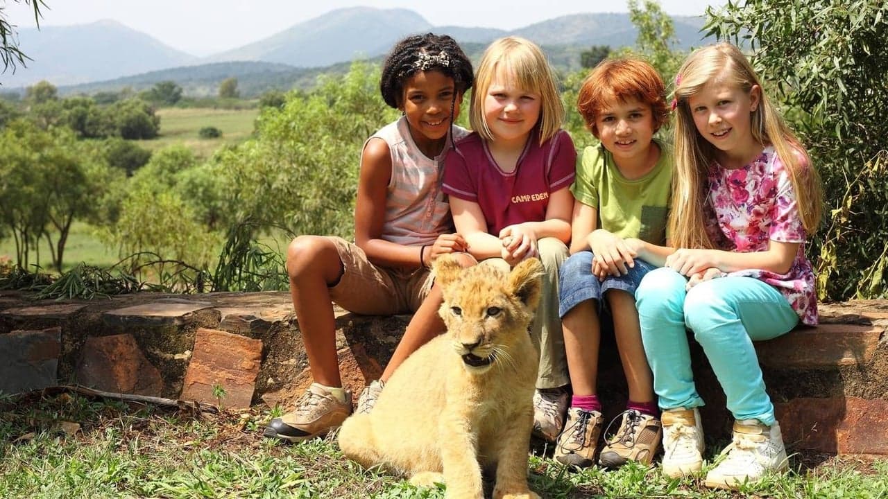 Casper and Emma on Safari backdrop